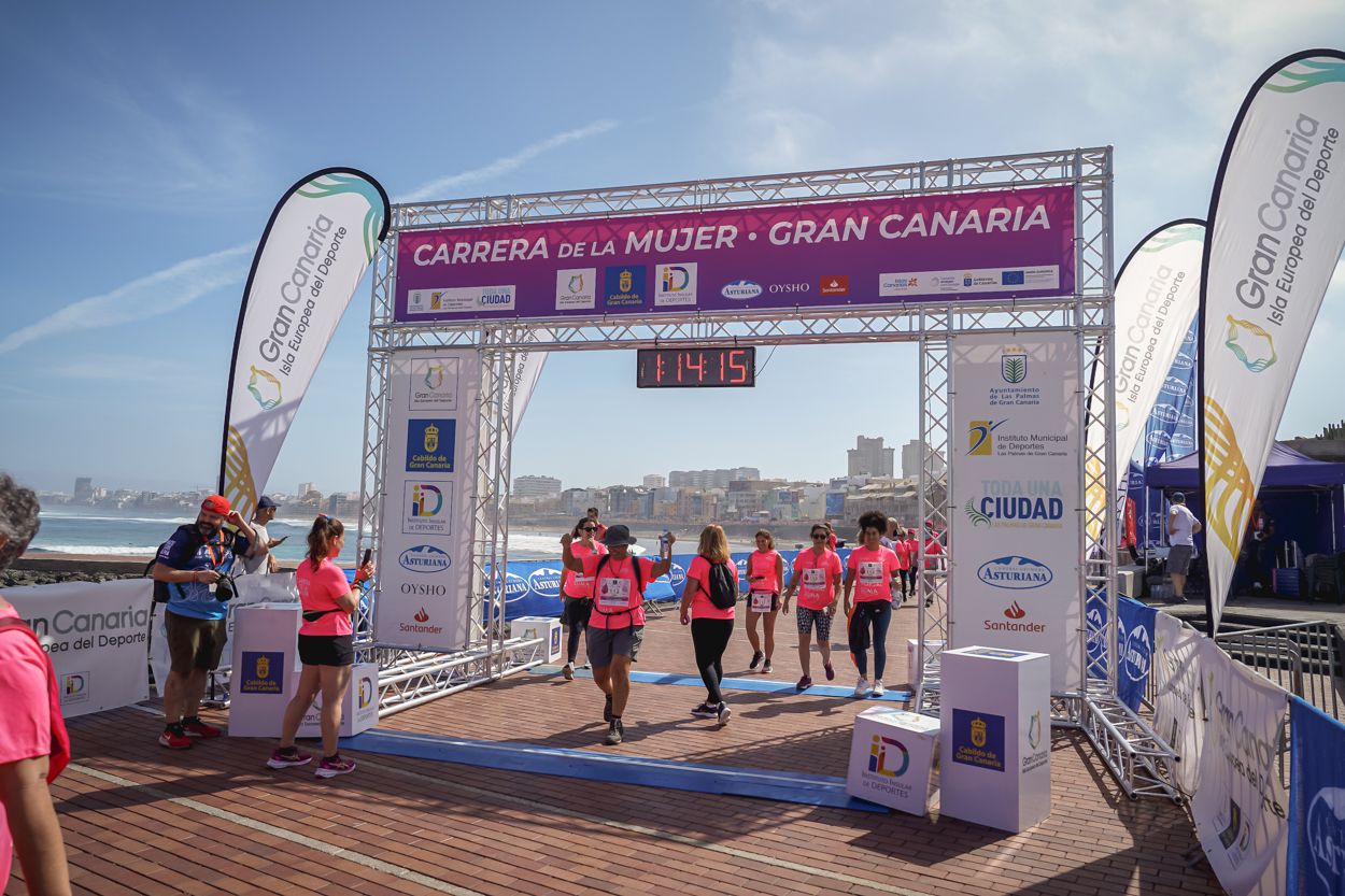 Las fotos de meta de la Carrera de la Mujer de Gran Canaria 12 13 26 15701 O