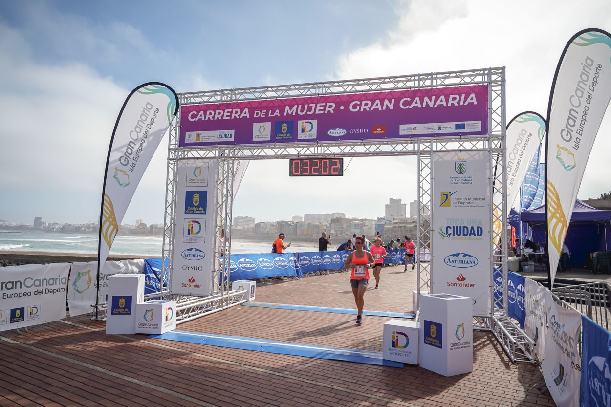 Las fotos de meta de la Carrera de la Mujer de Gran Canaria11 31 13 15701 O
