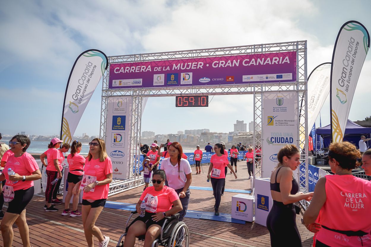 Las fotos de meta de la Carrera de la Mujer de Gran Canaria 11 58 21 15701 O