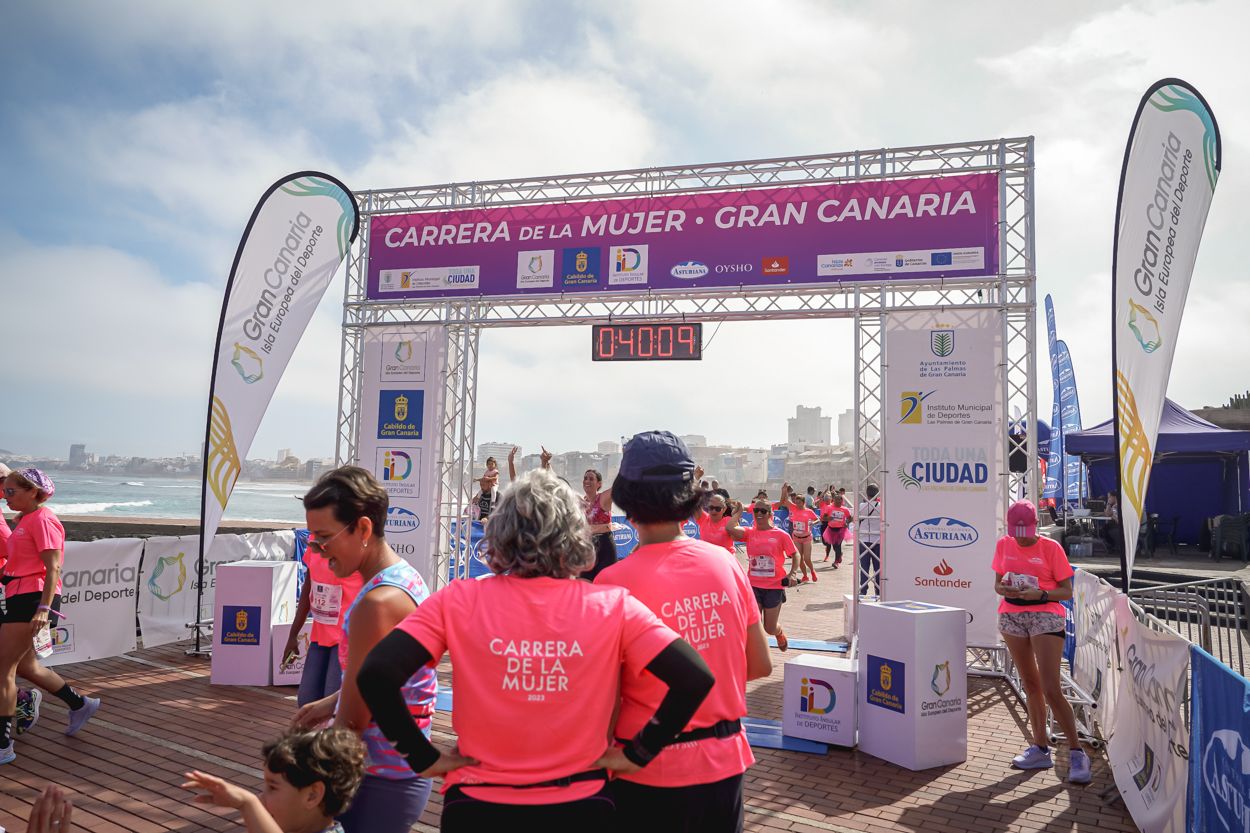 Las fotos de meta de la Carrera de la Mujer de Gran Canaria 11 39 20 15701 O