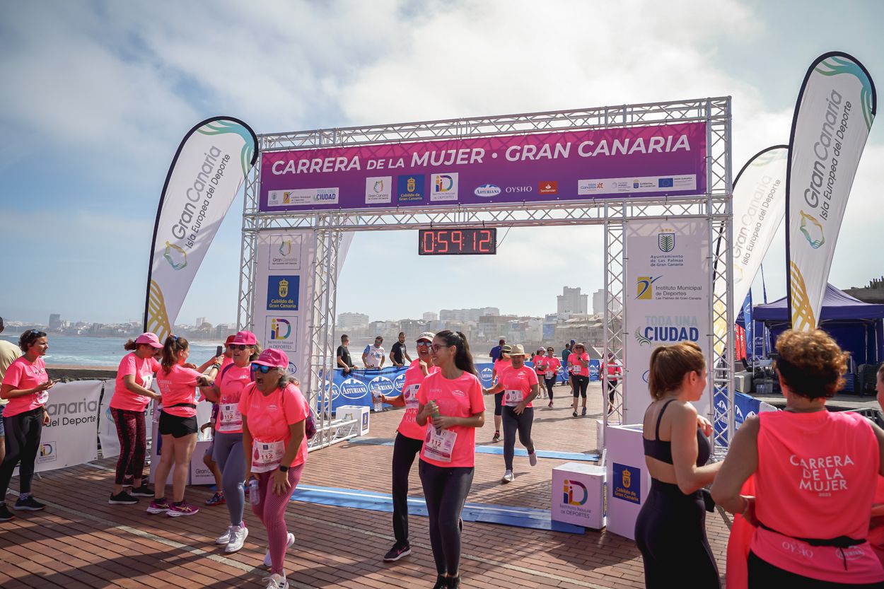 Las fotos de meta de la Carrera de la Mujer de Gran Canaria 11 58 23 15701 O