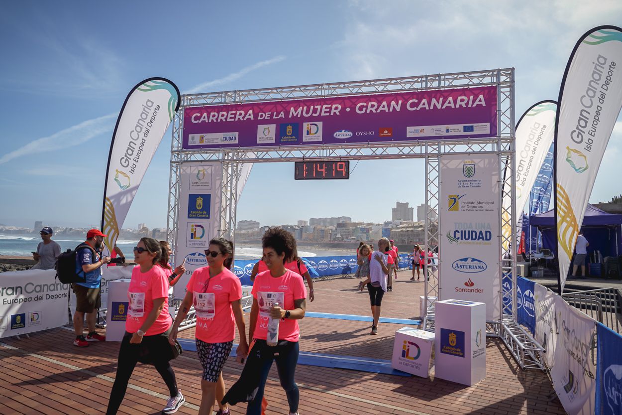 Las fotos de meta de la Carrera de la Mujer de Gran Canaria 12 13 30 15701 O