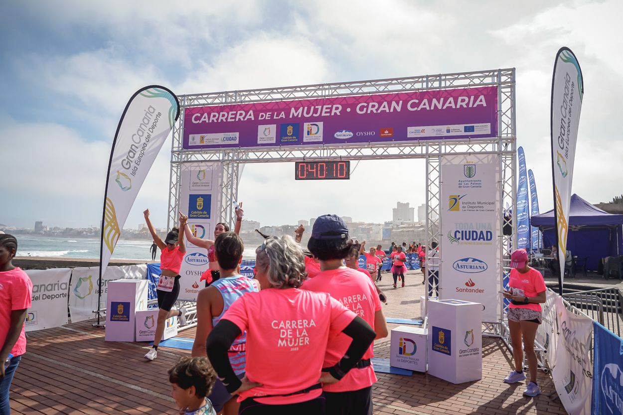 Las fotos de meta de la Carrera de la Mujer de Gran Canaria 11 39 21 15701 O