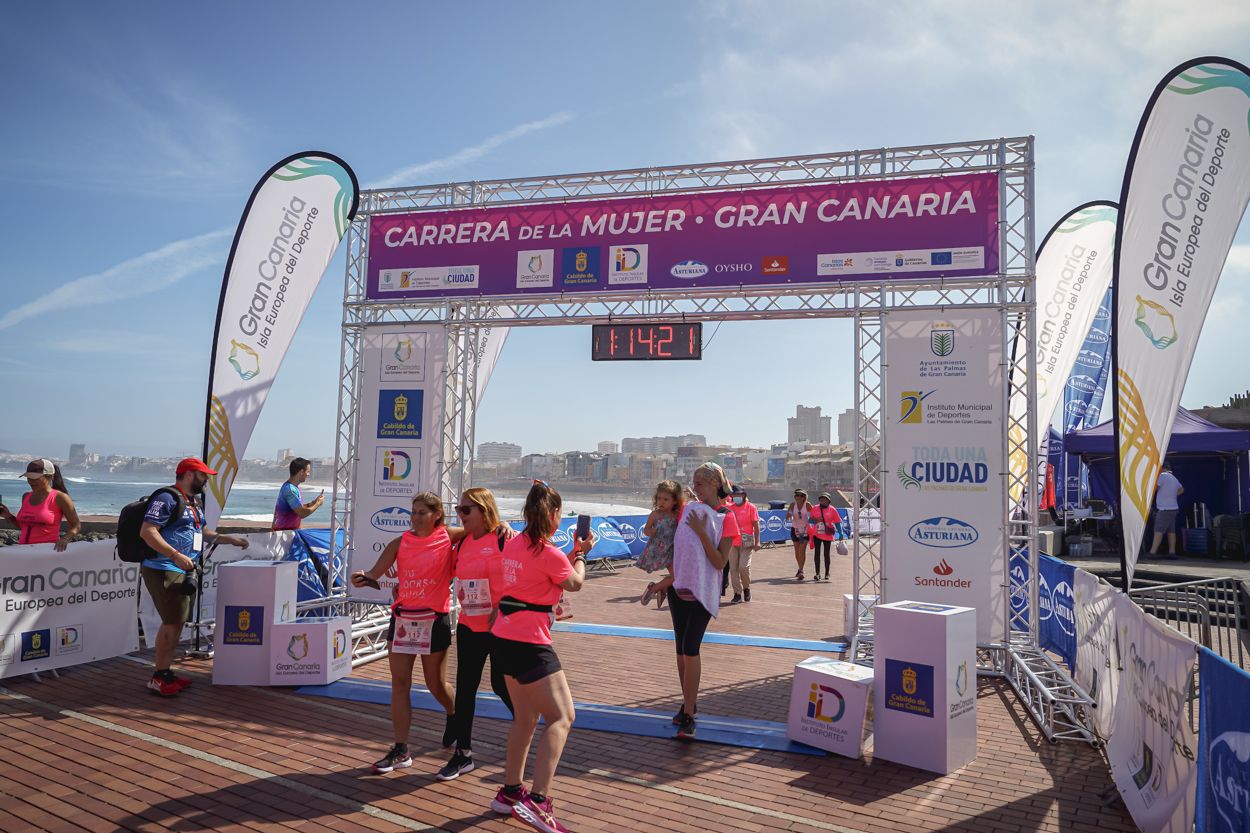Las fotos de meta de la Carrera de la Mujer de Gran Canaria 12 13 32 15701 O