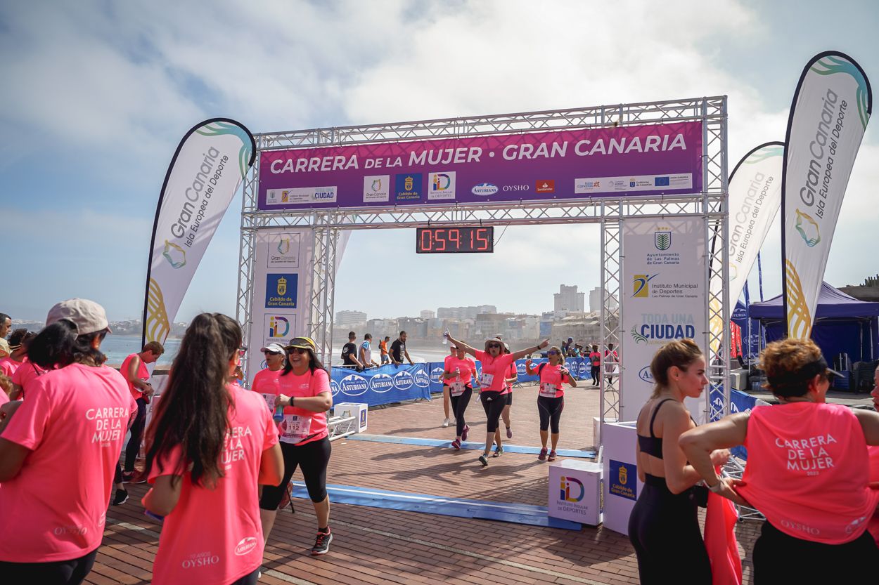 Las fotos de meta de la Carrera de la Mujer de Gran Canaria 11 58 26 15701 O