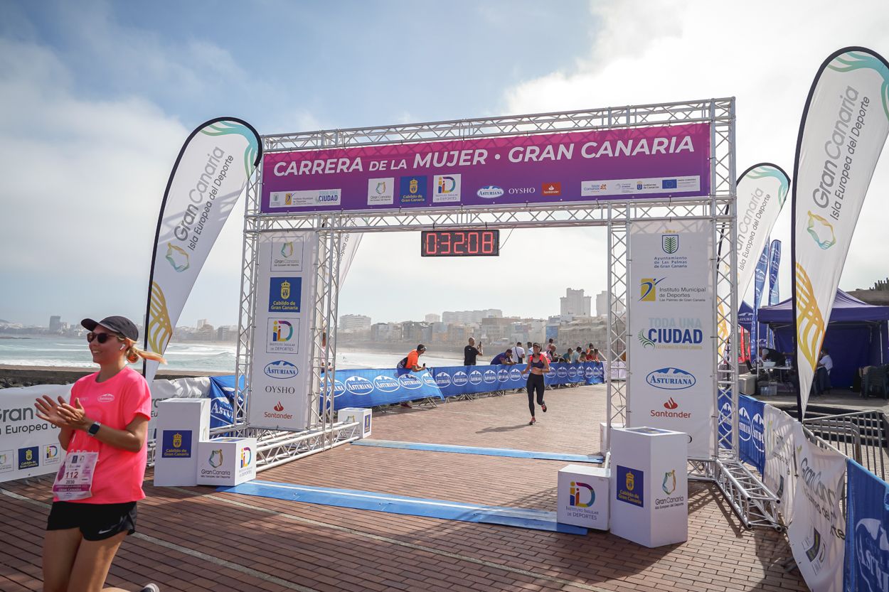 Las fotos de meta de la Carrera de la Mujer de Gran Canaria11 31 19 15701 O