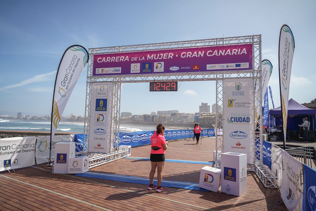 Las fotos de meta de la Carrera de la Mujer de Gran Canaria 12 23 40 15701 O