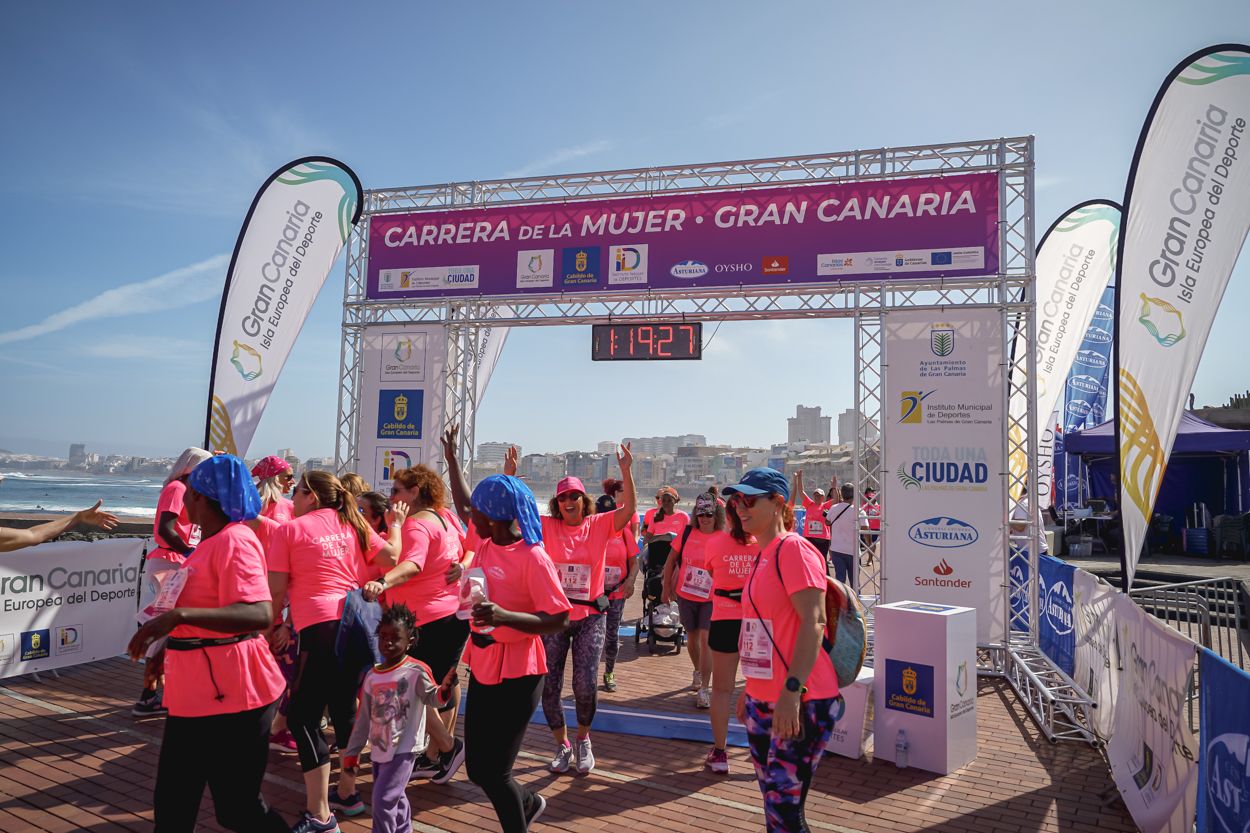 Las fotos de meta de la Carrera de la Mujer de Gran Canaria 12 18 38 15701 O