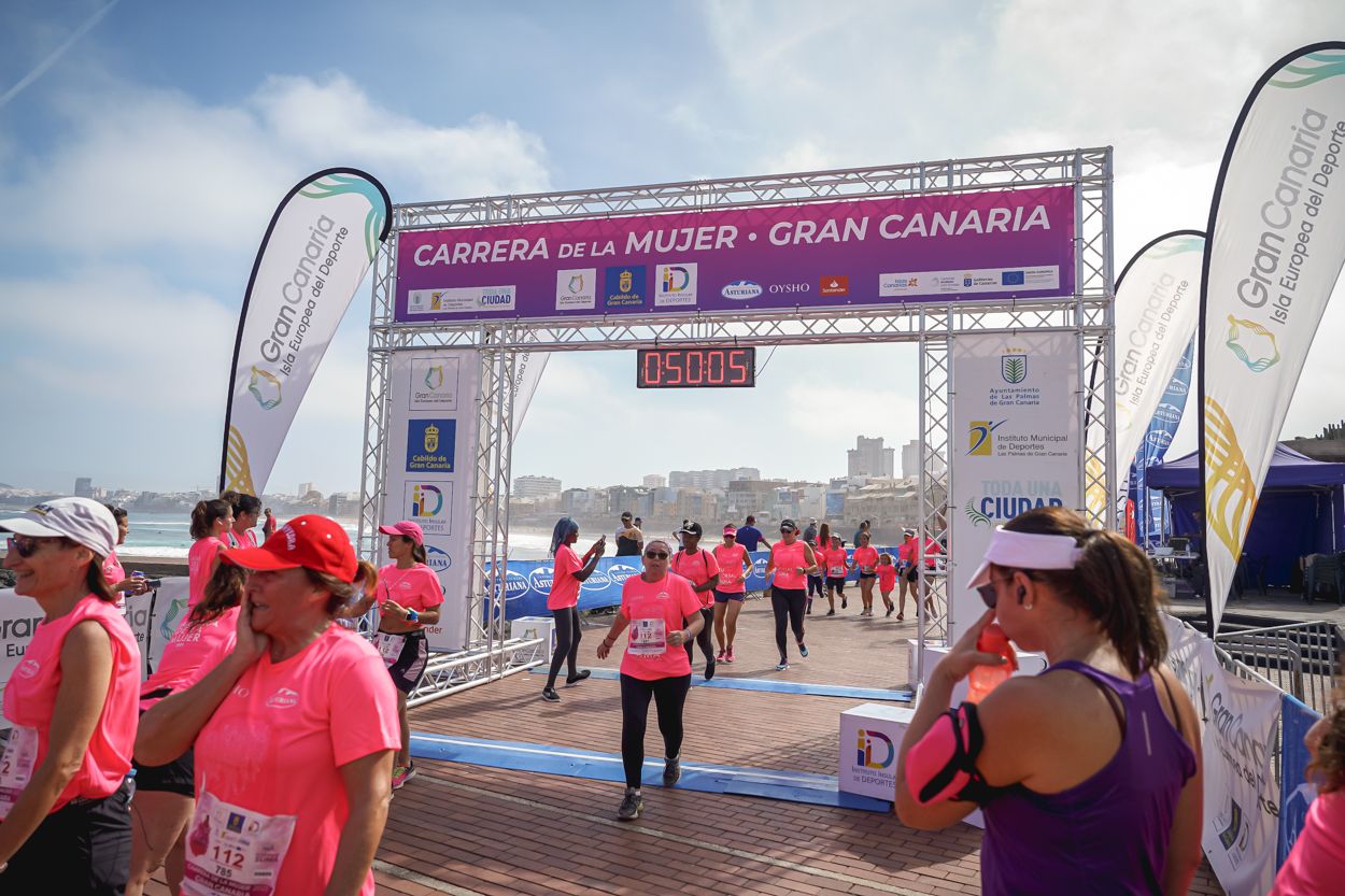 Las fotos de meta de la Carrera de la Mujer de Gran Canaria 11 49 16 15701 O