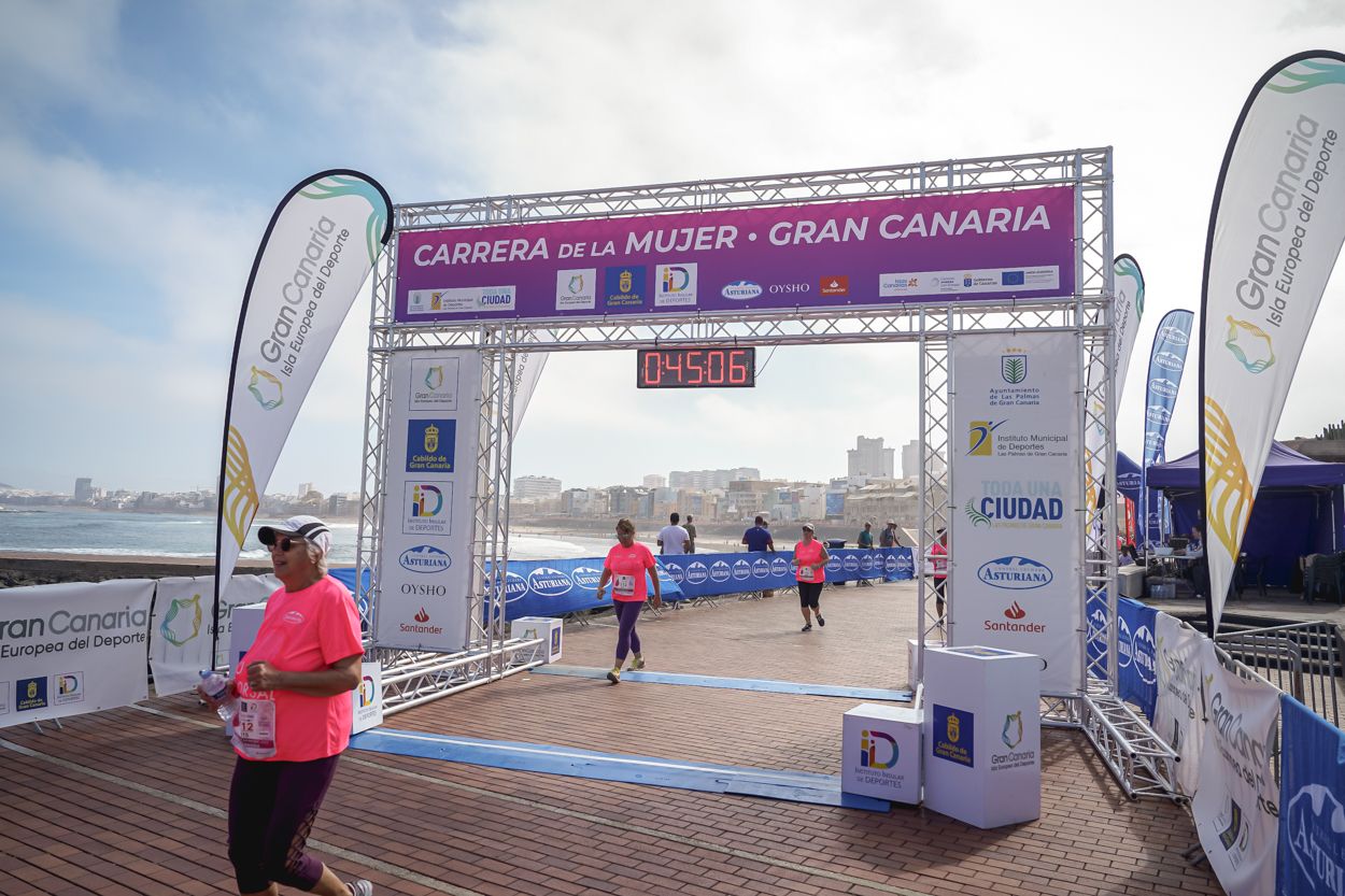 Las fotos de meta de la Carrera de la Mujer de Gran Canaria 11 44 17 15701 O