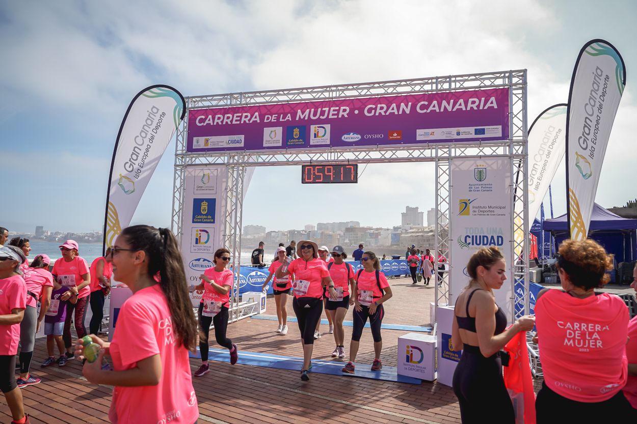 Las fotos de meta de la Carrera de la Mujer de Gran Canaria 11 58 28 15701 O