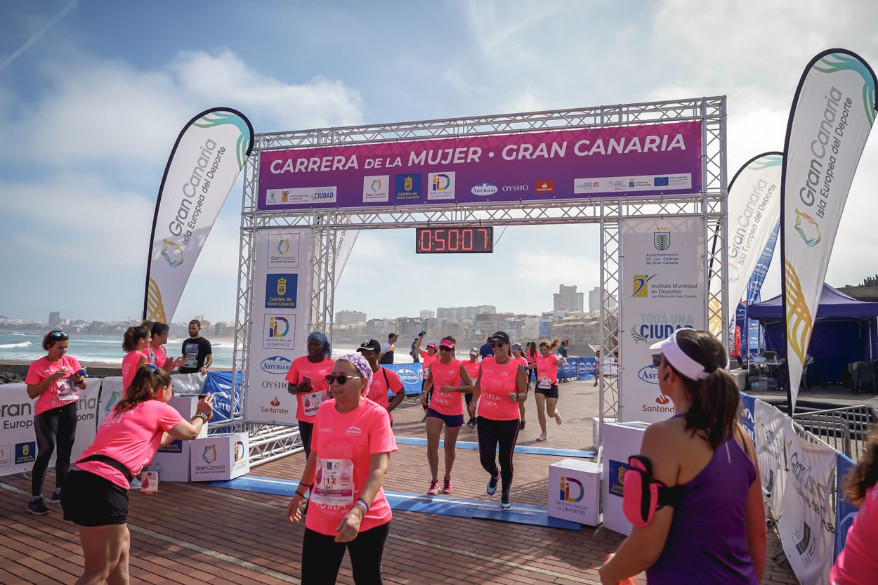 Las fotos de meta de la Carrera de la Mujer de Gran Canaria 11 49 18 15701 O