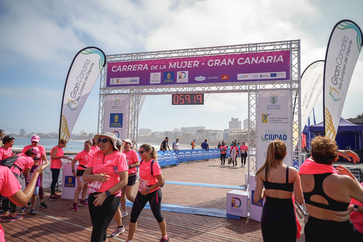 Las fotos de meta de la Carrera de la Mujer de Gran Canaria 11 58 30 15701 O