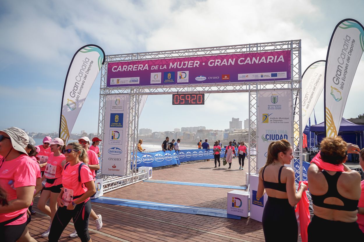 Las fotos de meta de la Carrera de la Mujer de Gran Canaria 11 58 31 15701 O
