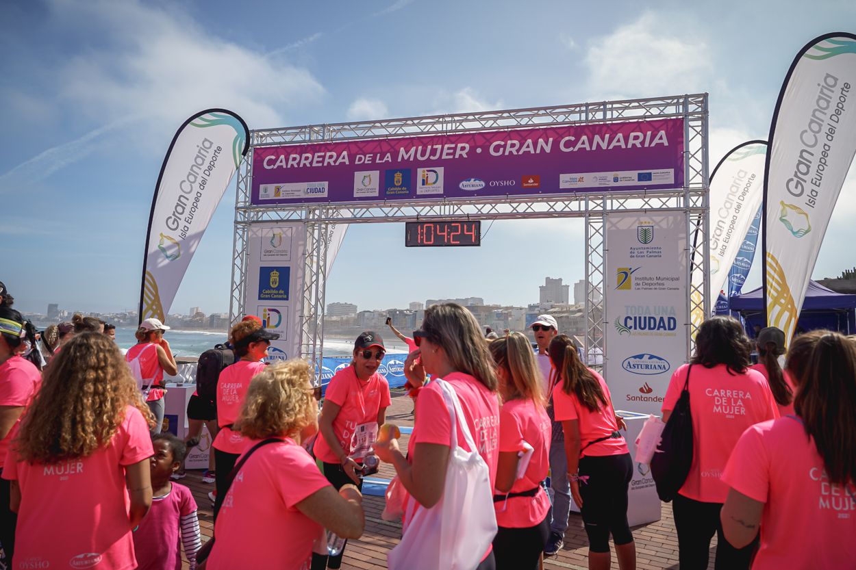 Las fotos de meta de la Carrera de la Mujer de Gran Canaria 12 03 35 15701 O