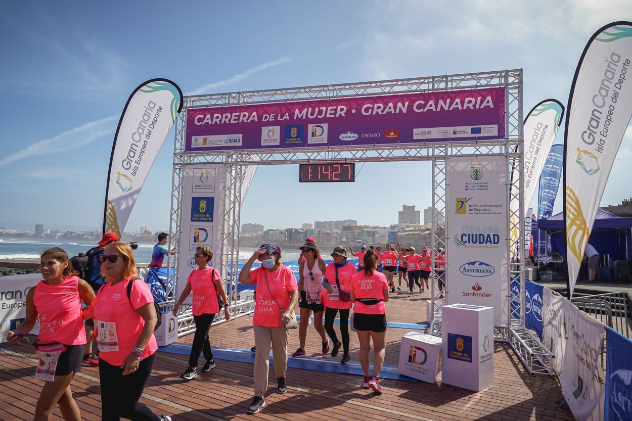 Las fotos de meta de la Carrera de la Mujer de Gran Canaria 12 13 38 15701 O