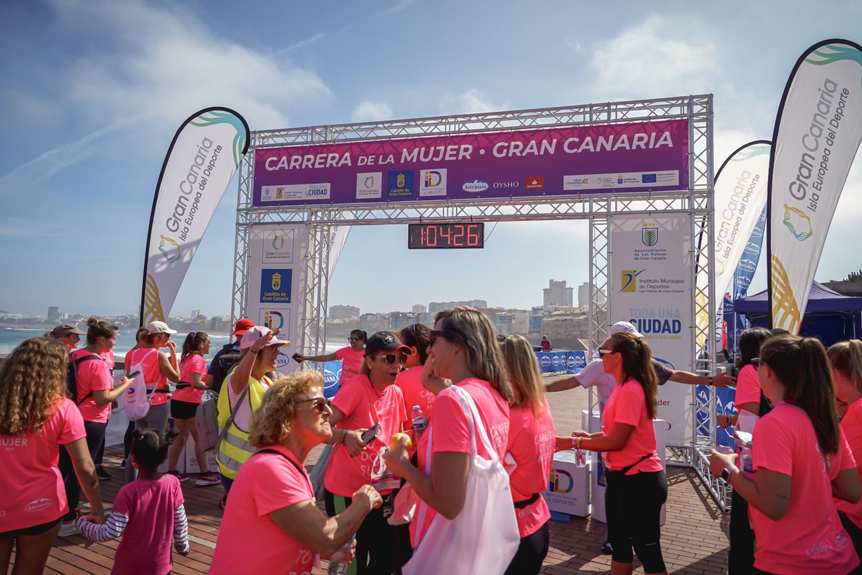 Las fotos de meta de la Carrera de la Mujer de Gran Canaria 12 03 37 15701 O