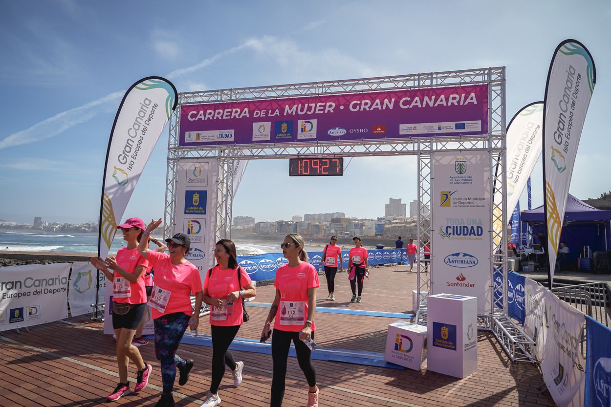 Las fotos de meta de la Carrera de la Mujer de Gran Canaria 12 08 37 15701 O
