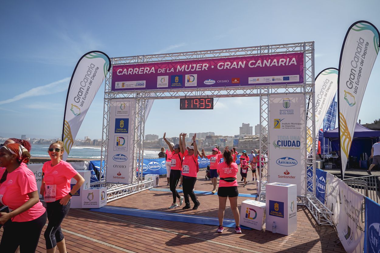 Las fotos de meta de la Carrera de la Mujer de Gran Canaria 12 18 45 15701 O
