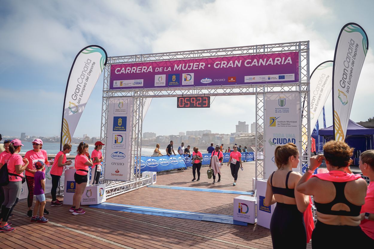 Las fotos de meta de la Carrera de la Mujer de Gran Canaria 11 58 34 15701 O
