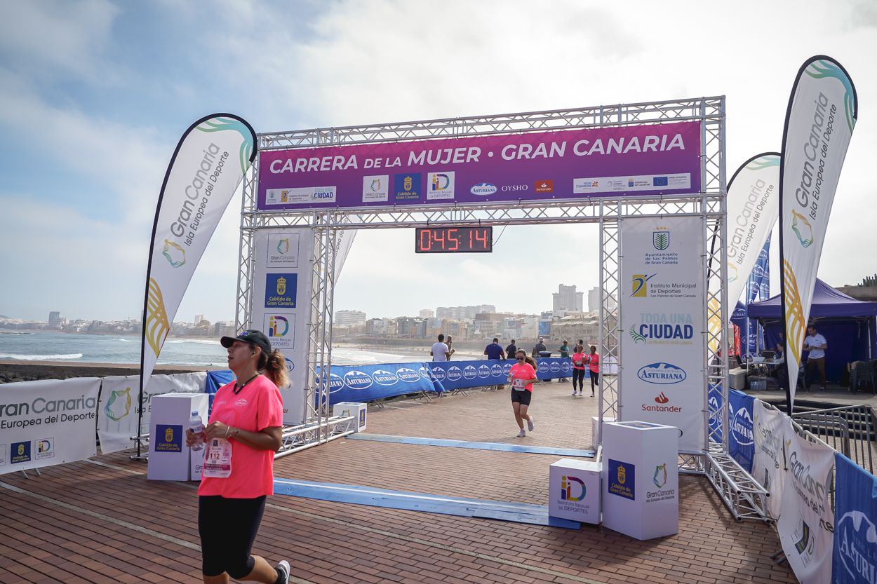 Las fotos de meta de la Carrera de la Mujer de Gran Canaria 11 44 24 15701 O