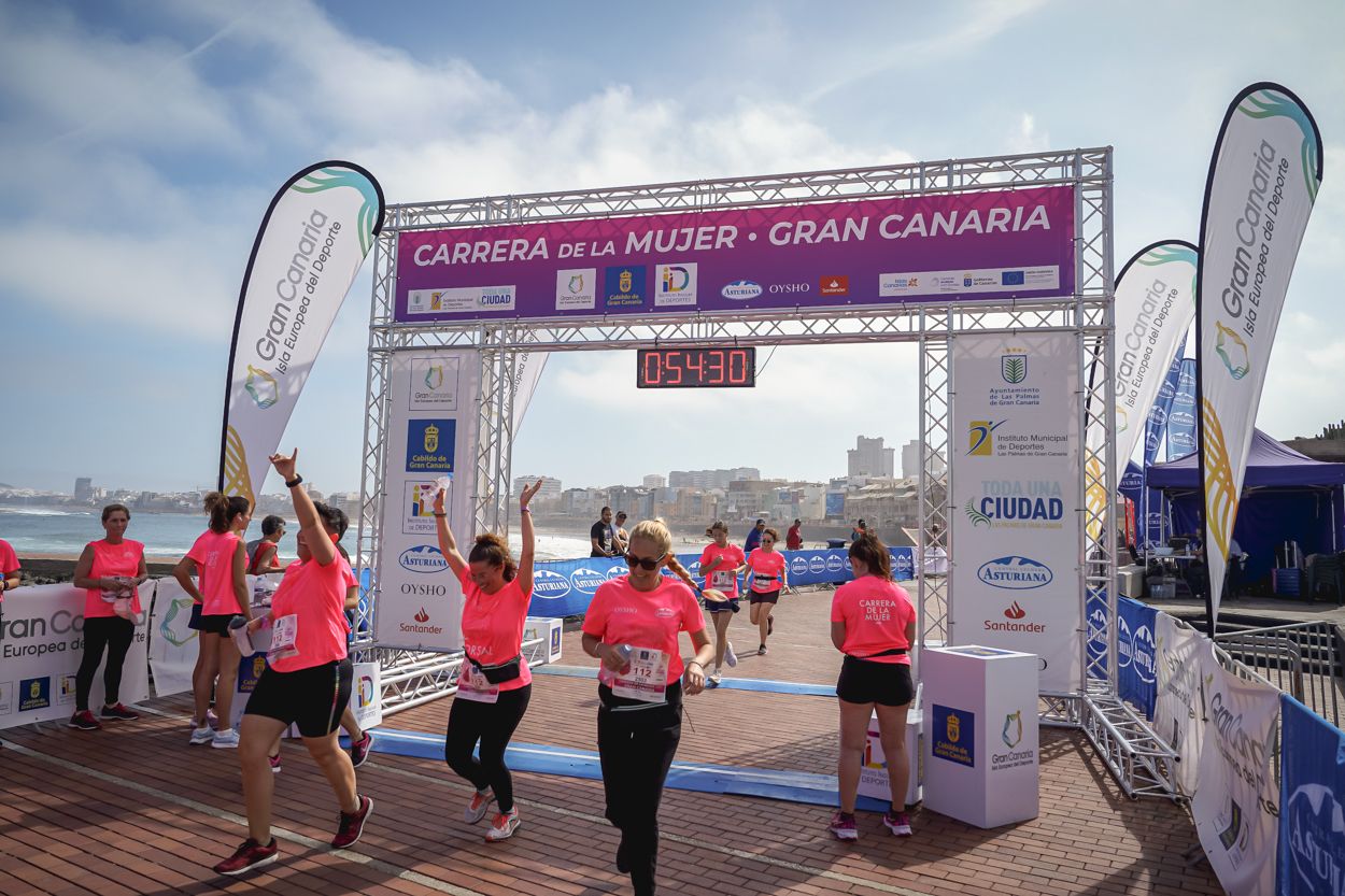 Las fotos de meta de la Carrera de la Mujer de Gran Canaria 11 53 41 15701 O