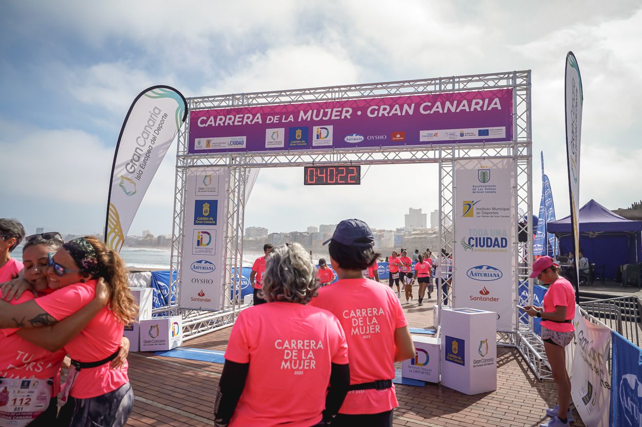 Las fotos de meta de la Carrera de la Mujer de Gran Canaria 11 39 33 15701 O