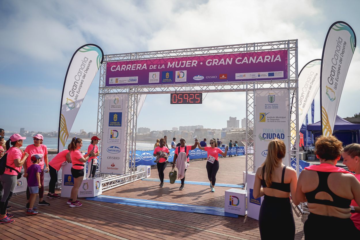 Las fotos de meta de la Carrera de la Mujer de Gran Canaria 11 58 36 15701 O