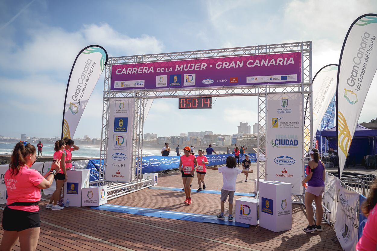 Las fotos de meta de la Carrera de la Mujer de Gran Canaria 11 49 25 15701 O