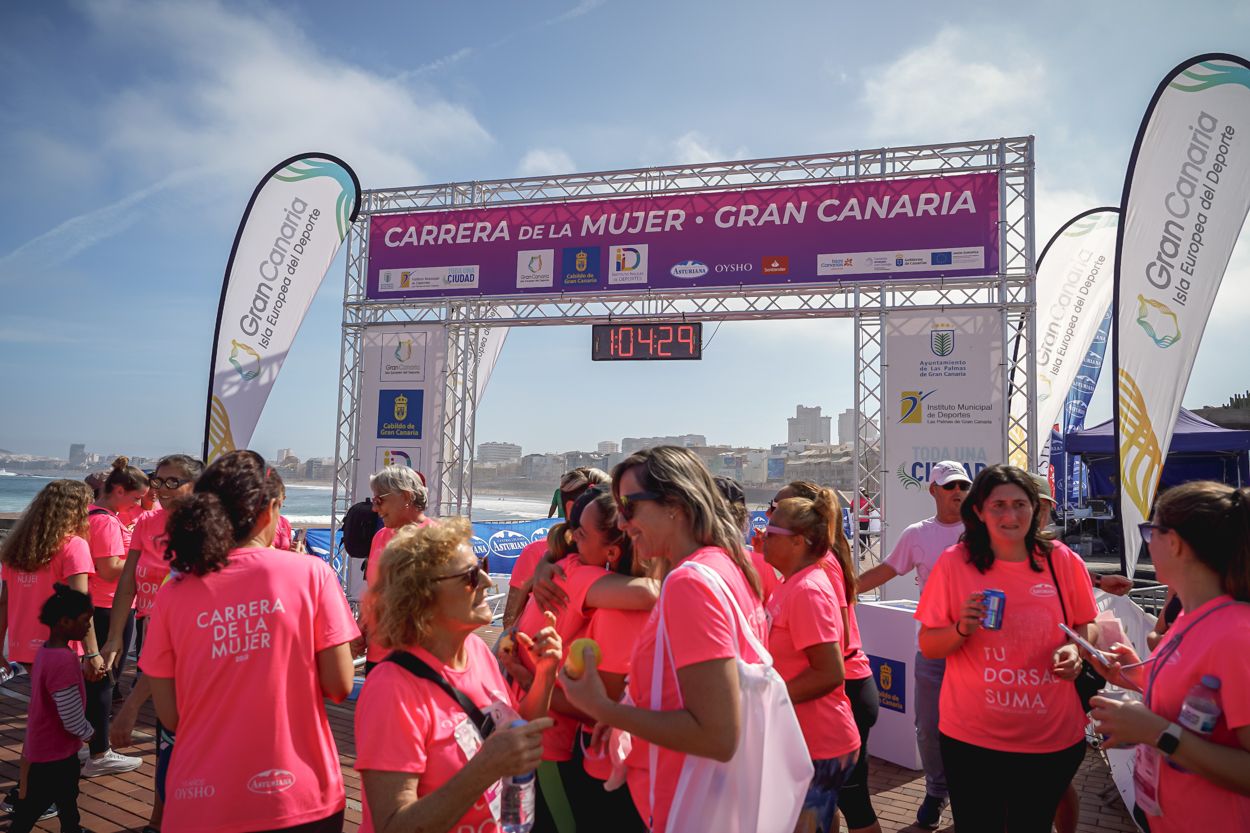 Las fotos de meta de la Carrera de la Mujer de Gran Canaria 12 03 40 15701 O