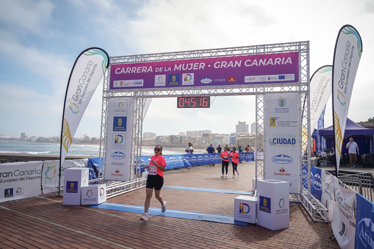 Las fotos de meta de la Carrera de la Mujer de Gran Canaria 11 44 26 15701 O