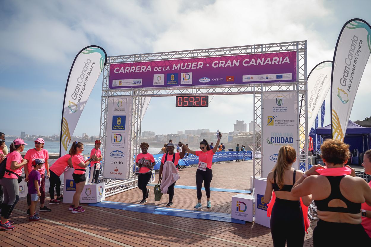 Las fotos de meta de la Carrera de la Mujer de Gran Canaria 11 58 37 15701 O