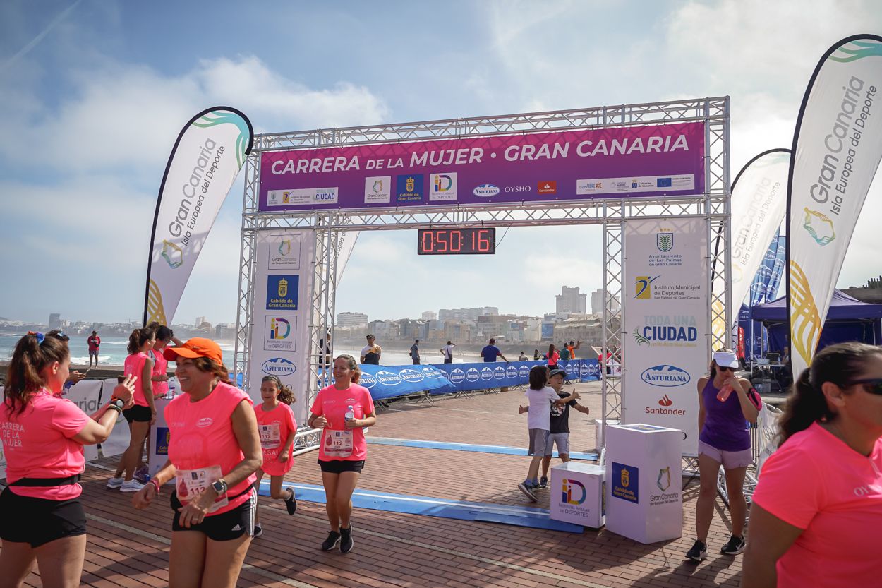 Las fotos de meta de la Carrera de la Mujer de Gran Canaria 11 49 27 15701 O