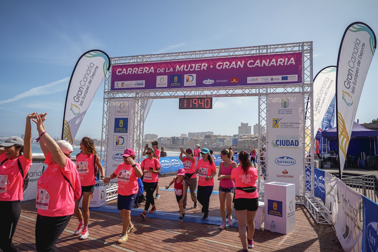 Las fotos de meta de la Carrera de la Mujer de Gran Canaria 12 18 50 15701 O