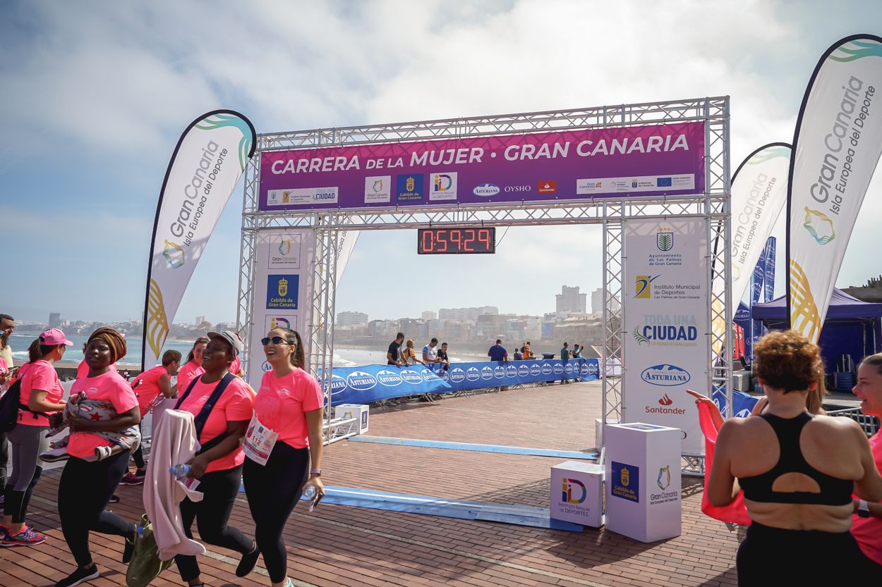 Las fotos de meta de la Carrera de la Mujer de Gran Canaria 11 58 39 15701 O