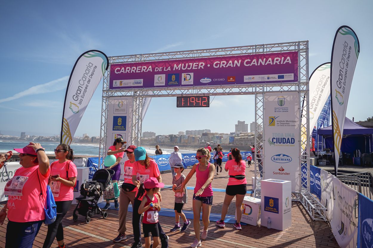 Las fotos de meta de la Carrera de la Mujer de Gran Canaria 12 18 52 15701 O