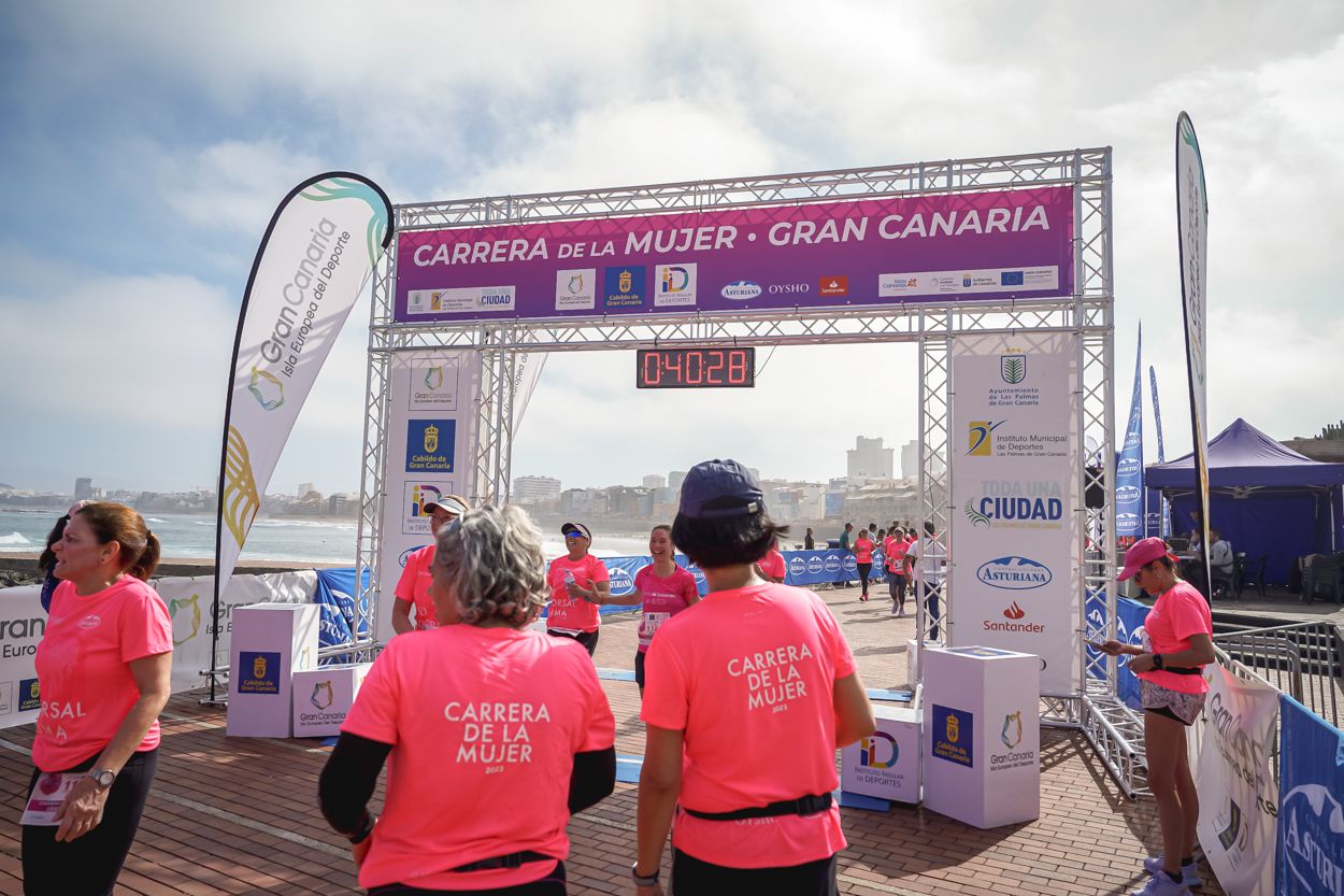 Las fotos de meta de la Carrera de la Mujer de Gran Canaria 11 39 39 15701 O