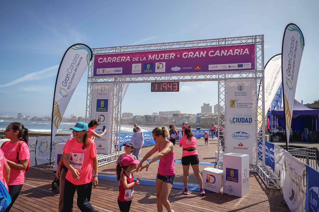 Las fotos de meta de la Carrera de la Mujer de Gran Canaria 12 18 53 15701 O