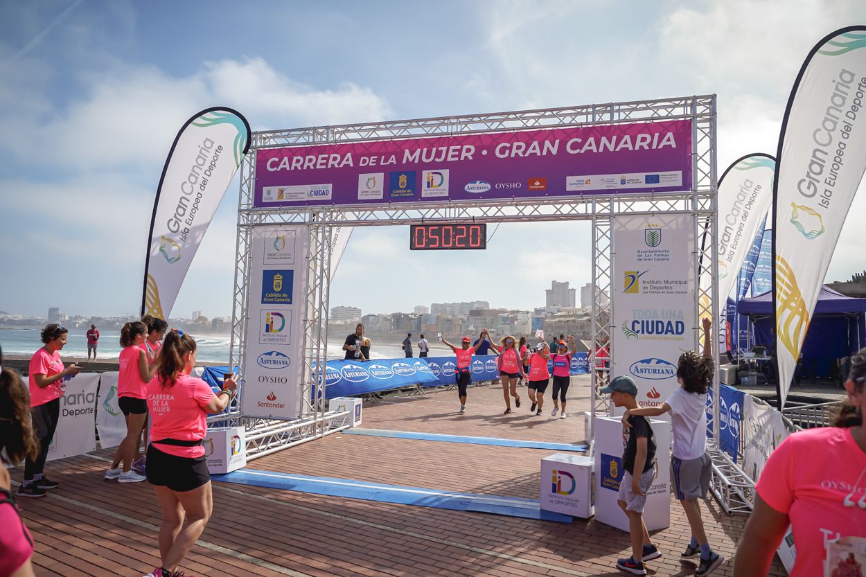 Las fotos de meta de la Carrera de la Mujer de Gran Canaria 11 49 31 15701 O