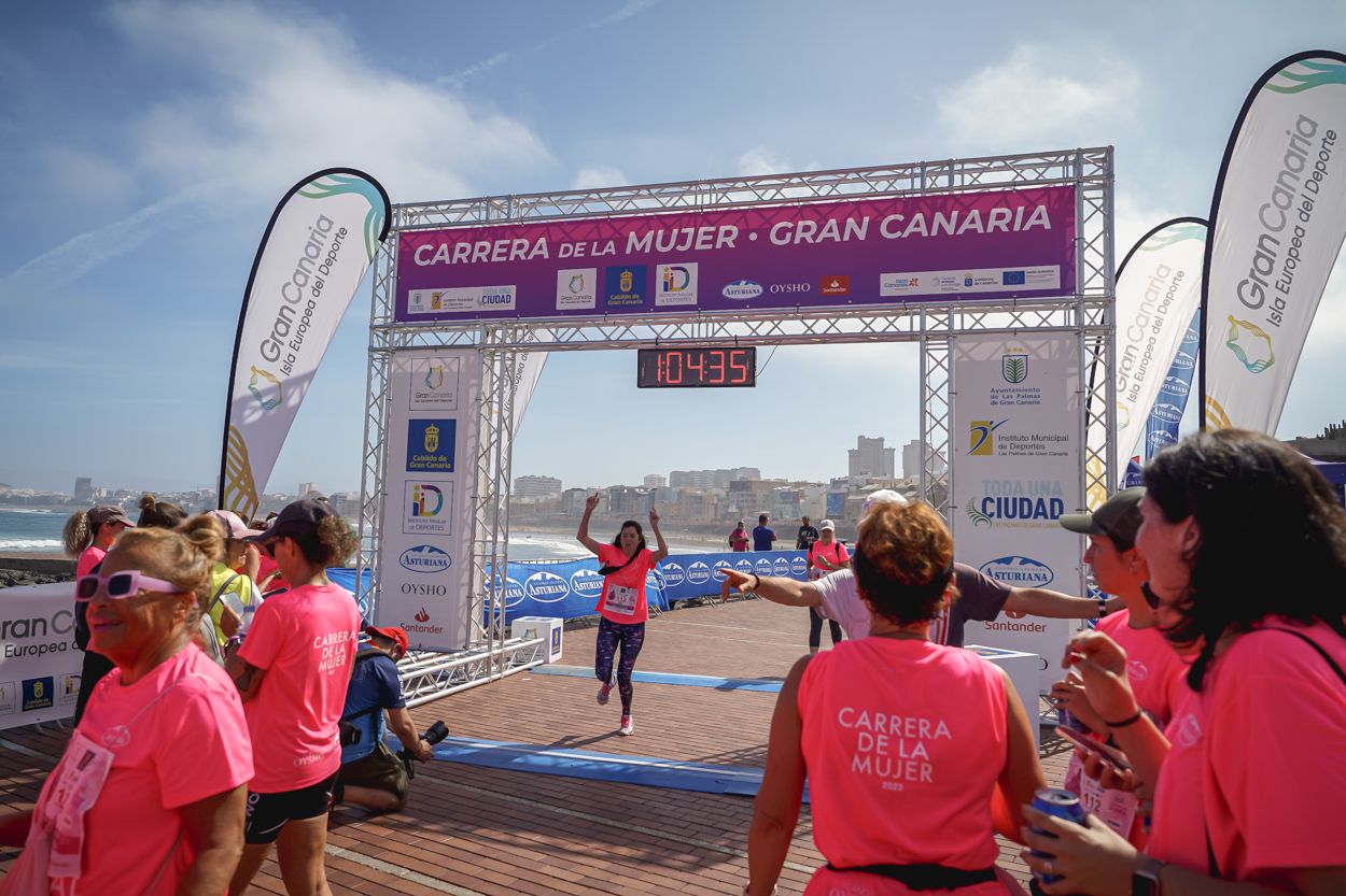 Las fotos de meta de la Carrera de la Mujer de Gran Canaria 12 03 46 15701 O