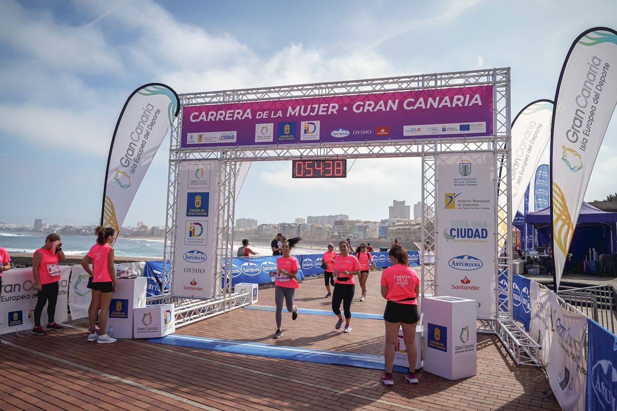 Las fotos de meta de la Carrera de la Mujer de Gran Canaria 11 53 49 15701 O