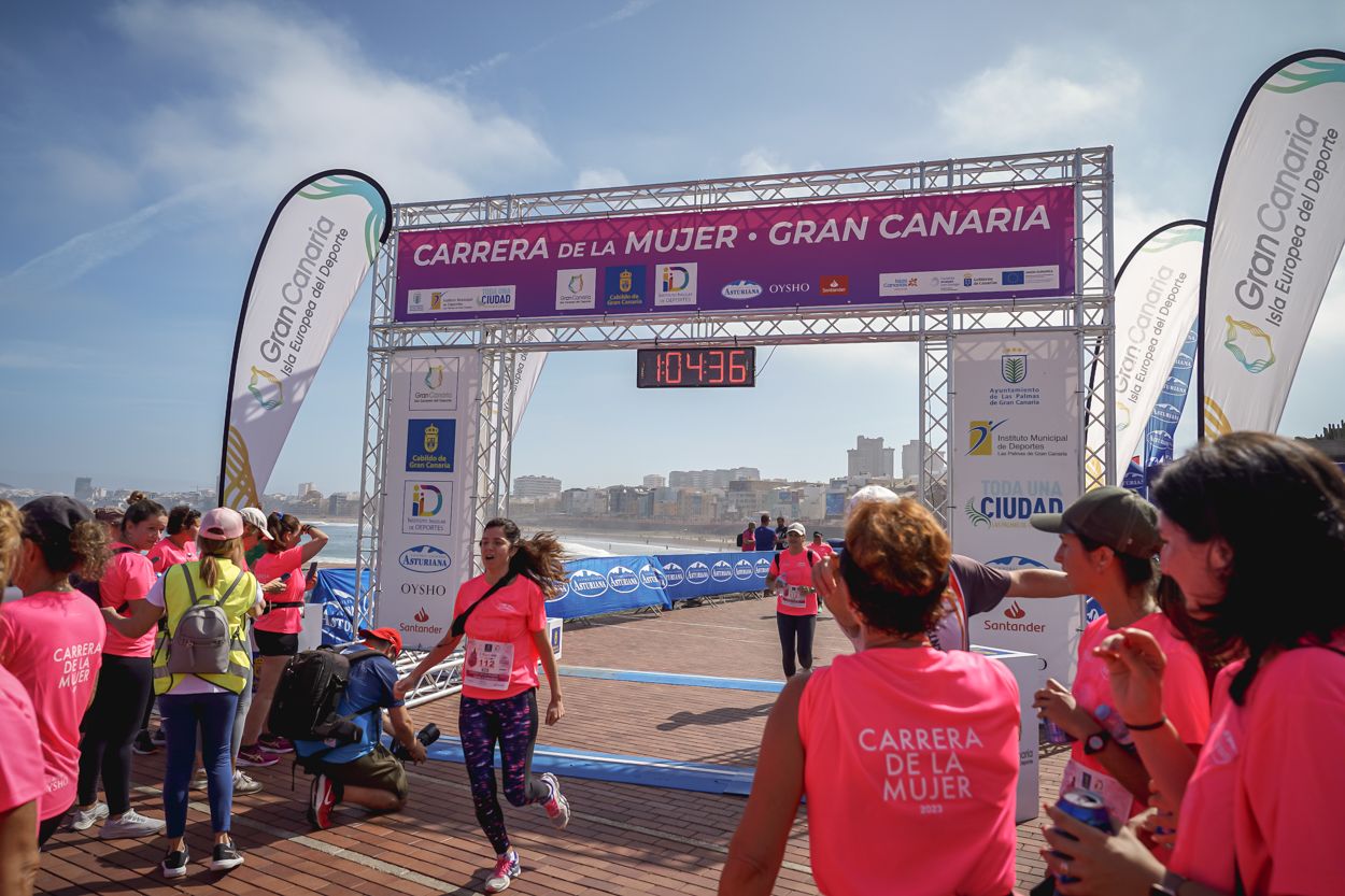 Las fotos de meta de la Carrera de la Mujer de Gran Canaria 12 03 47 15701 O
