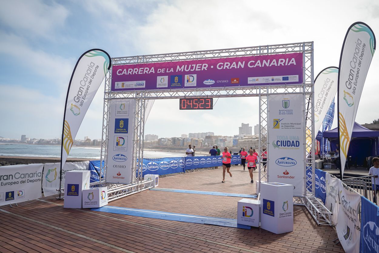 Las fotos de meta de la Carrera de la Mujer de Gran Canaria 11 44 34 15701 O