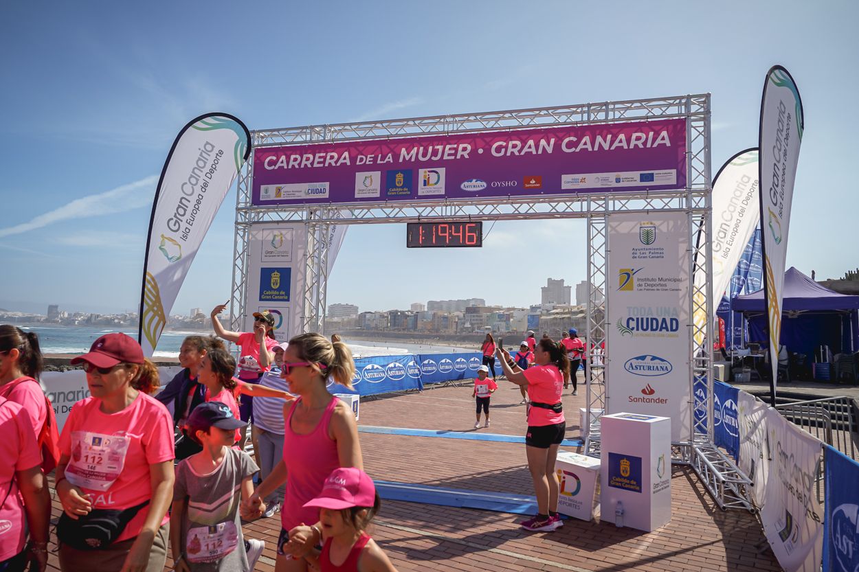 Las fotos de meta de la Carrera de la Mujer de Gran Canaria 12 18 57 15701 O