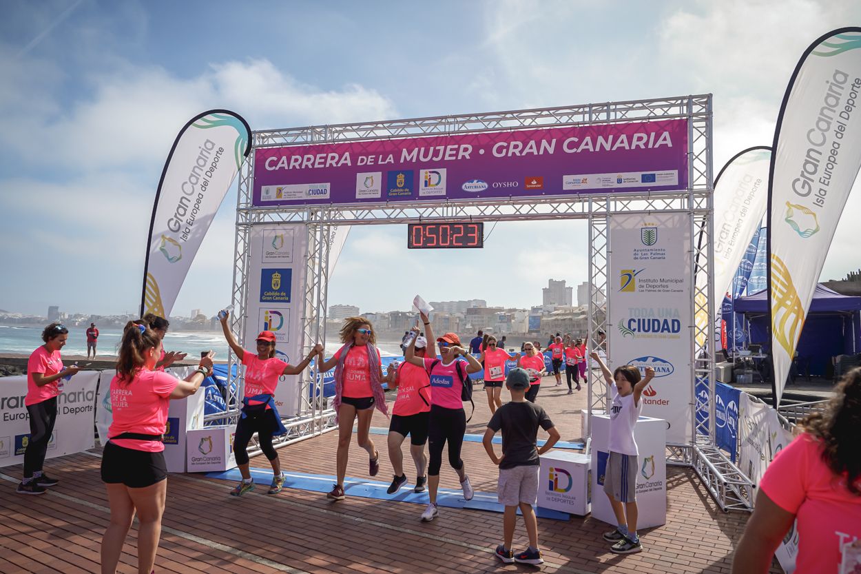 Las fotos de meta de la Carrera de la Mujer de Gran Canaria 11 49 34 15701 O