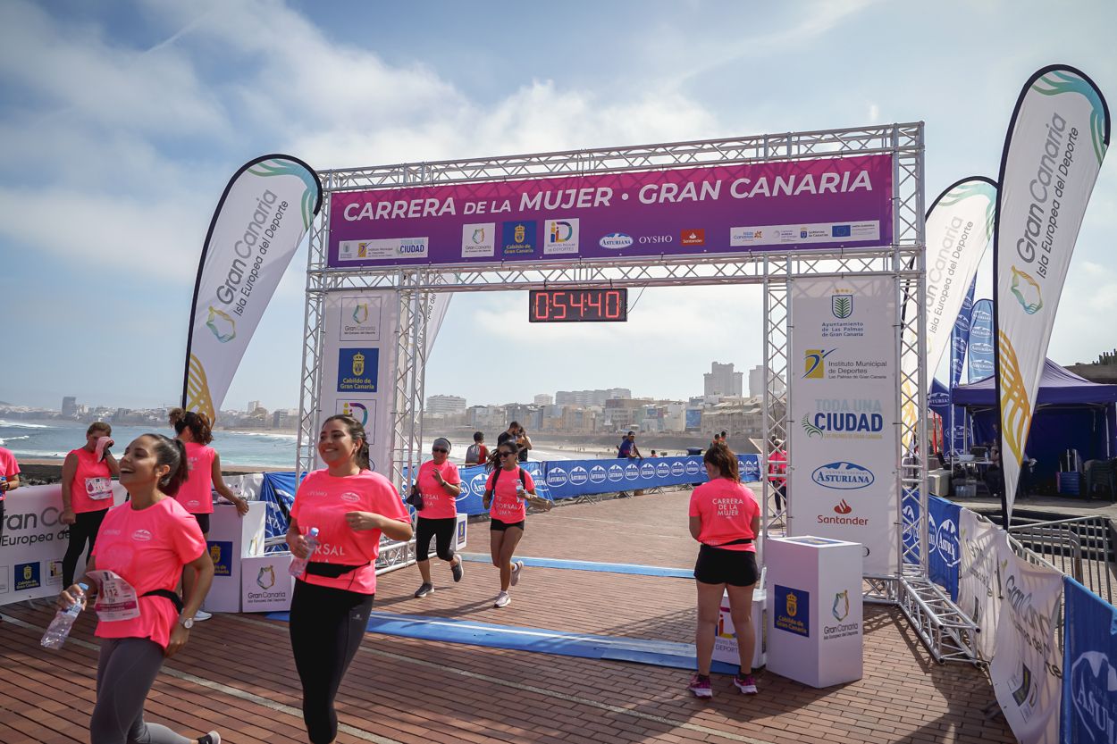 Las fotos de meta de la Carrera de la Mujer de Gran Canaria 11 53 51 15701 O