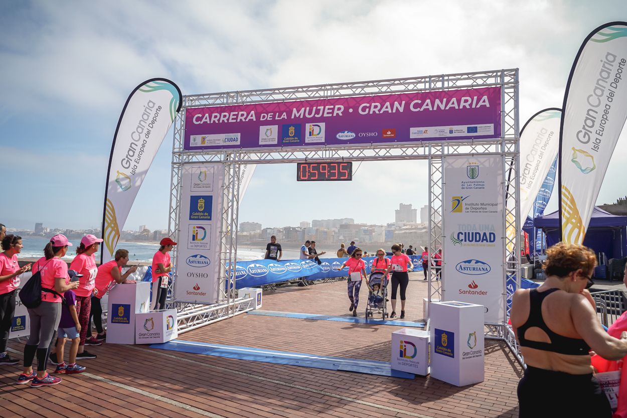 Las fotos de meta de la Carrera de la Mujer de Gran Canaria 11 58 46 15701 O