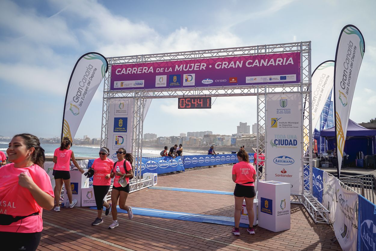 Las fotos de meta de la Carrera de la Mujer de Gran Canaria 11 53 52 15701 O