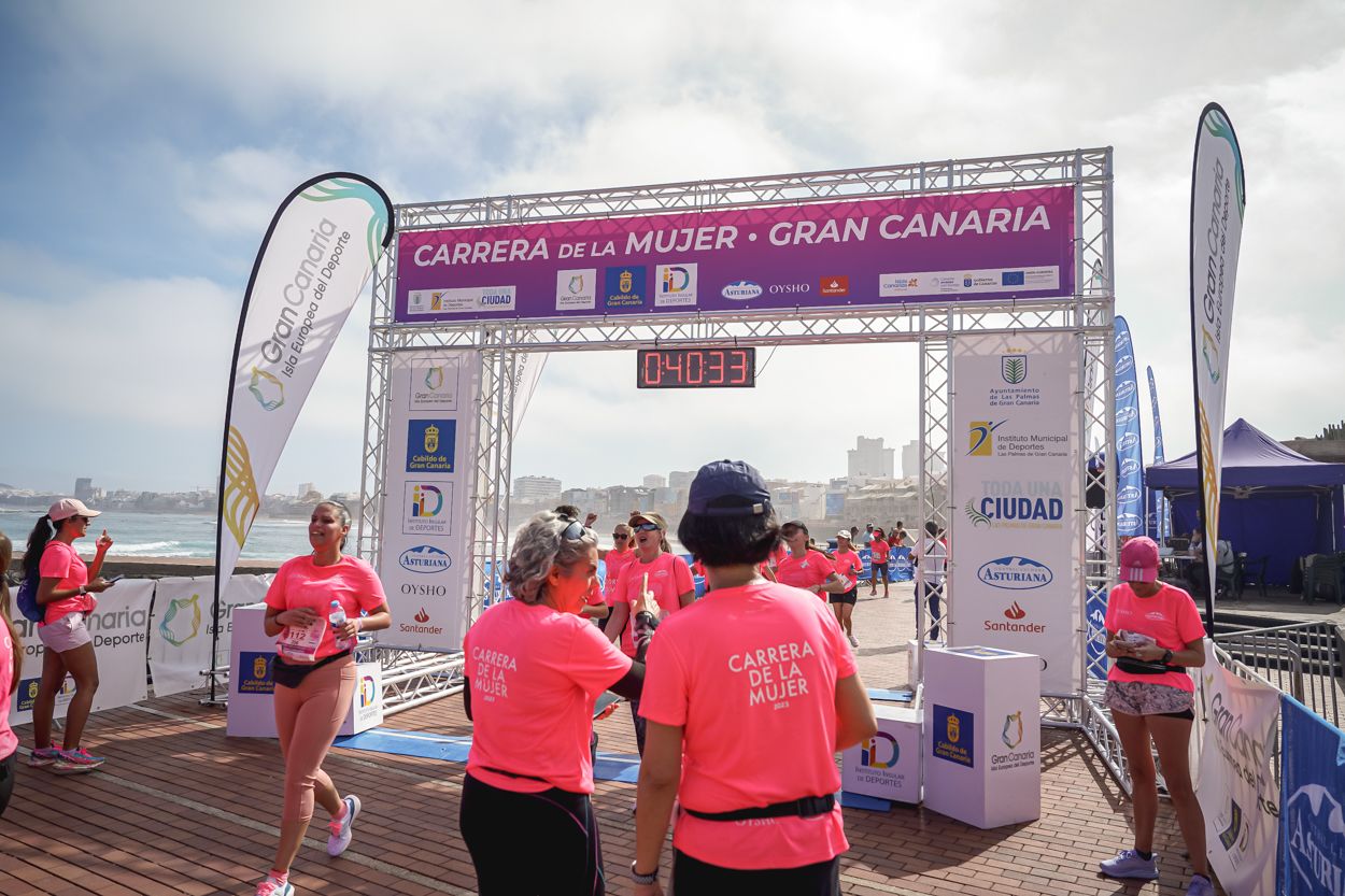 Las fotos de meta de la Carrera de la Mujer de Gran Canaria 11 39 44 15701 O