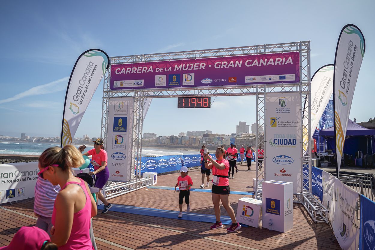 Las fotos de meta de la Carrera de la Mujer de Gran Canaria 12 18 59 15701 O